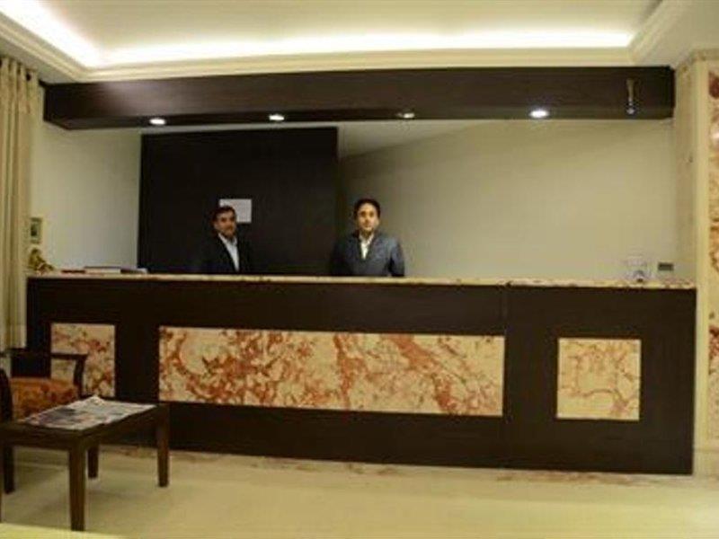 Fabhotel Marble Arch Karol Bagh Delhi  Exterior photo