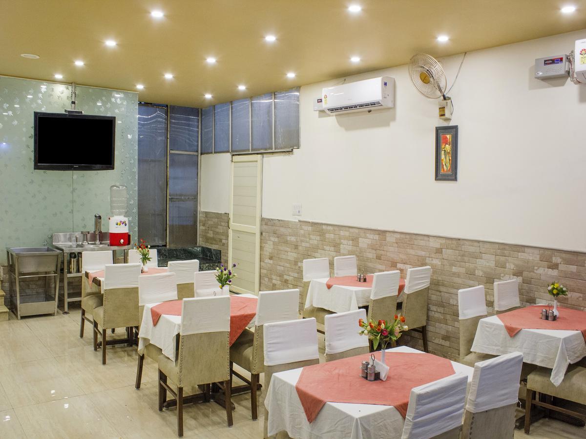 Fabhotel Marble Arch Karol Bagh Delhi  Exterior photo